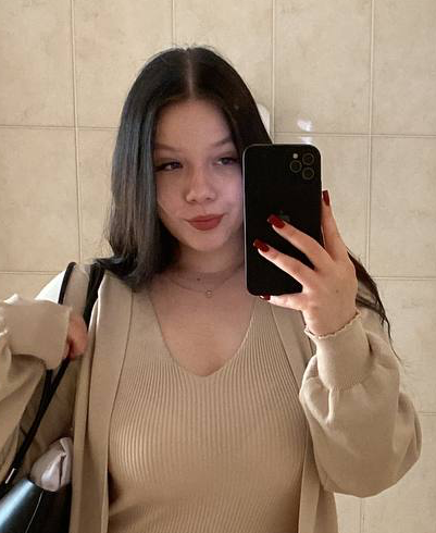 Фото преподавателя биологии - Рыжанкова Алина