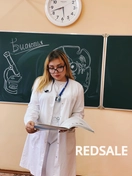 На своих занятиях использую интерактивную доску, виртуальные и лабораторные опыты, авторские конспекты и презентации. На своих уроках использую эвристические методы такие как кейс-технология, баскет-метод, метод избирательного творчества, метод итерации.